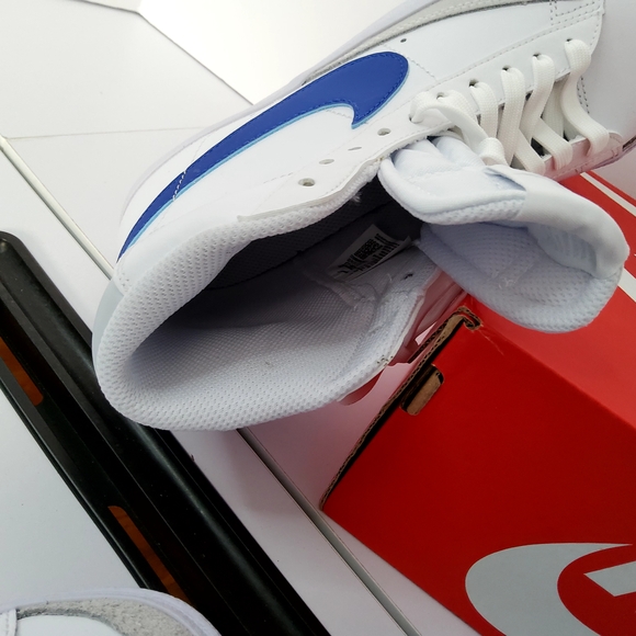 Nike White and Blue High-Top Sneakers - Picture 8 of 9